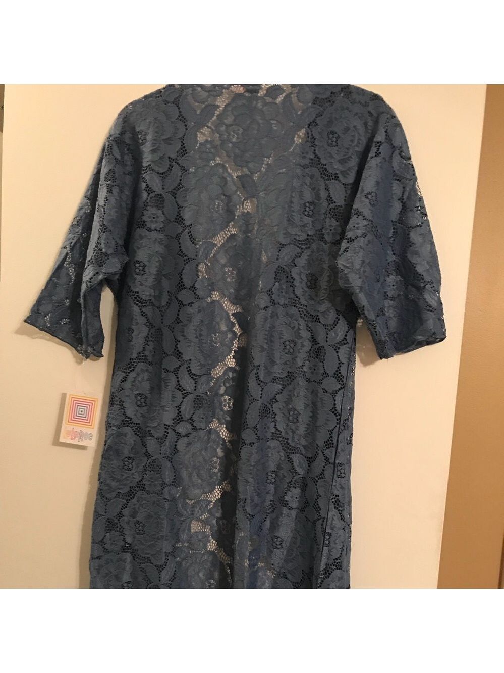 NWT Lularoe Small Lace Shirley - Picture 2 of 4
